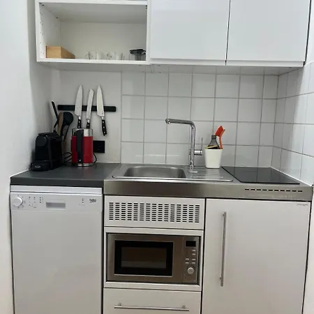 Aparthotel Harrachgasse Five 3*